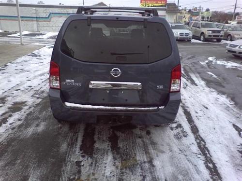Nissan Pathfinder 2005 photo 2