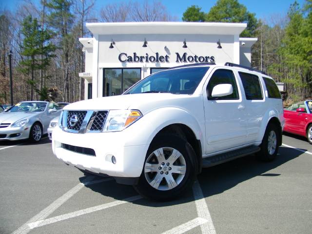 Nissan Pathfinder X Sport Utility