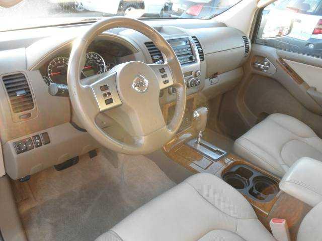 Nissan Pathfinder 2005 photo 4