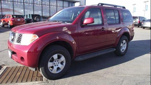 Nissan Pathfinder SE Other