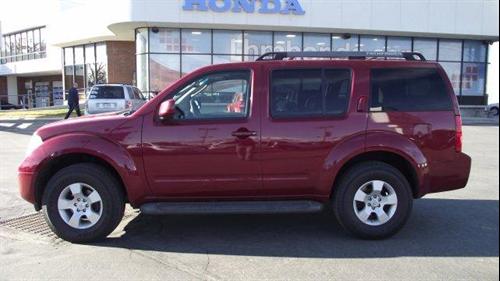 Nissan Pathfinder 2005 photo 1