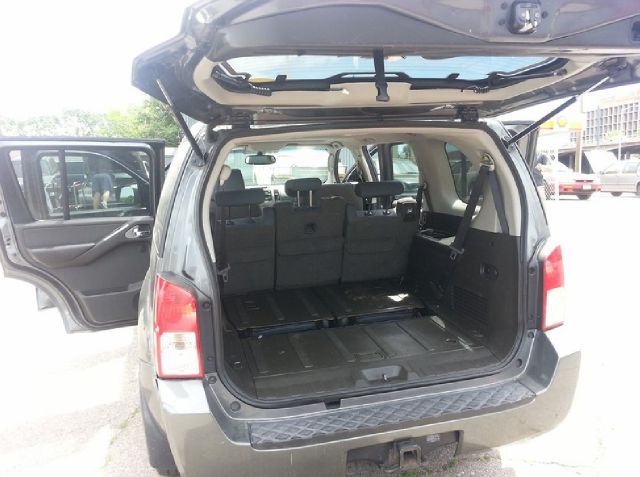 Nissan Pathfinder 2005 photo 3