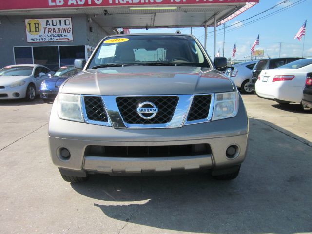 Nissan Pathfinder 2005 photo 3