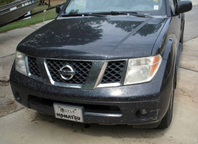 Nissan Pathfinder 2005 photo 3