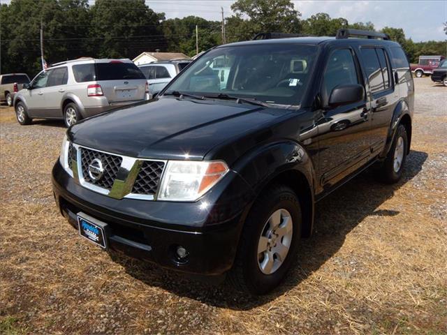 Nissan Pathfinder 2006 photo 3