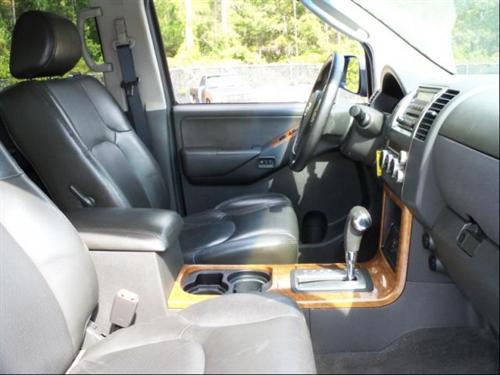Nissan Pathfinder 2006 photo 2