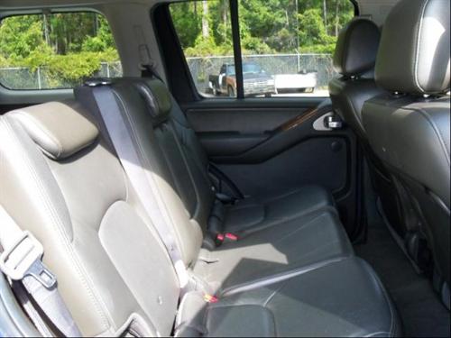 Nissan Pathfinder 2006 photo 3