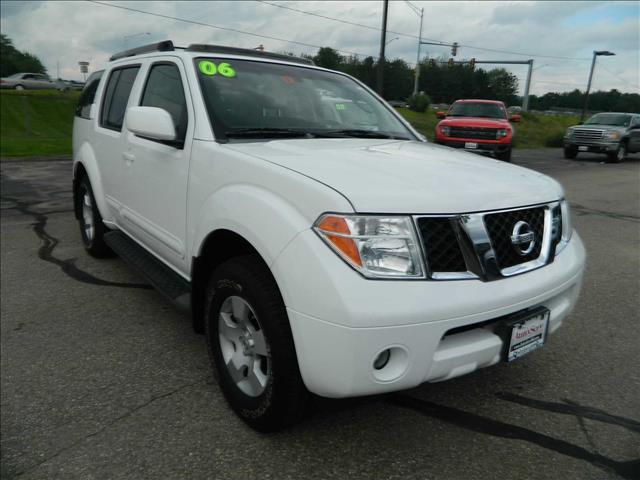 Nissan Pathfinder 2006 photo 4
