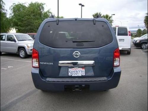 Nissan Pathfinder 2006 photo 2