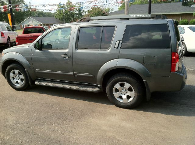 Nissan Pathfinder 2006 photo 1