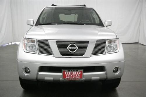 Nissan Pathfinder 2006 photo 1