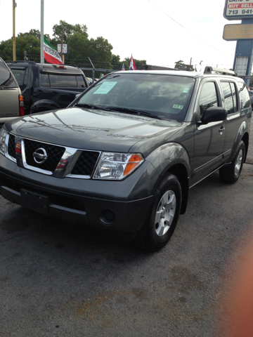 Nissan Pathfinder 2006 photo 1