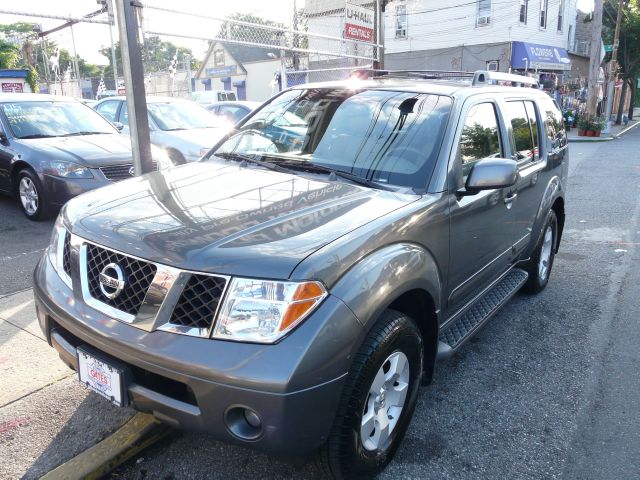 Nissan Pathfinder 2006 photo 1