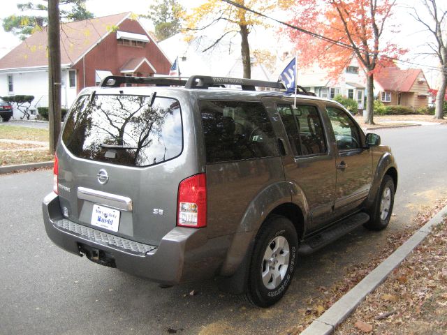 Nissan Pathfinder 2006 photo 3