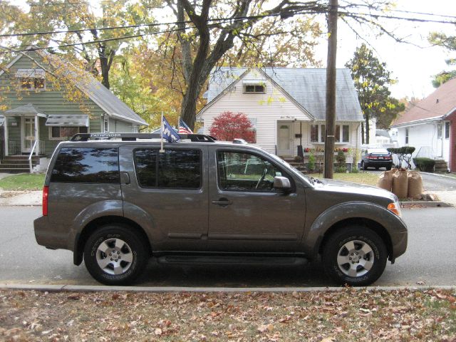Nissan Pathfinder 2006 photo 4