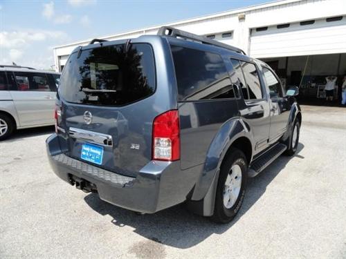Nissan Pathfinder 2006 photo 2