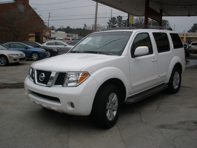Nissan Pathfinder 2006 photo 1