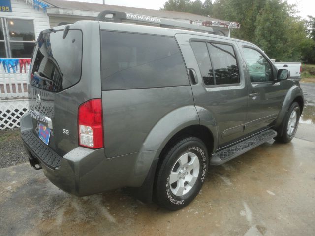 Nissan Pathfinder 2006 photo 1
