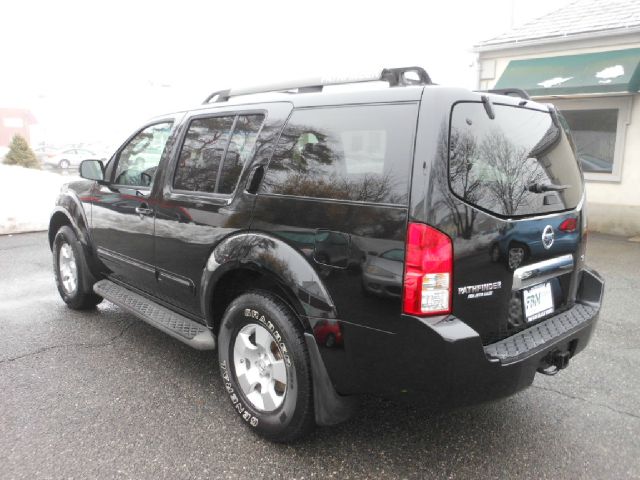 Nissan Pathfinder 2006 photo 3
