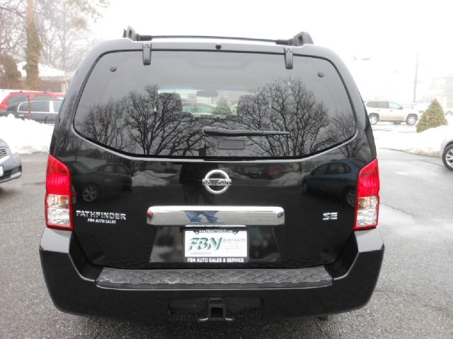 Nissan Pathfinder 2006 photo 4