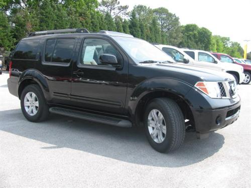 Nissan Pathfinder 2006 photo 2
