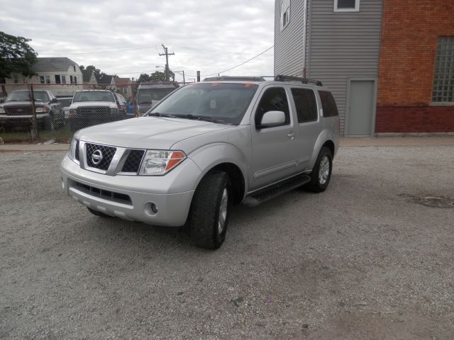 Nissan Pathfinder 2006 photo 2