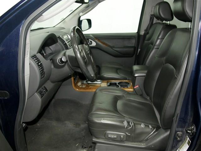 Nissan Pathfinder 2006 photo 2