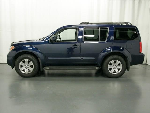 Nissan Pathfinder 2006 photo 3