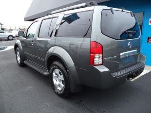 Nissan Pathfinder 2006 photo 2