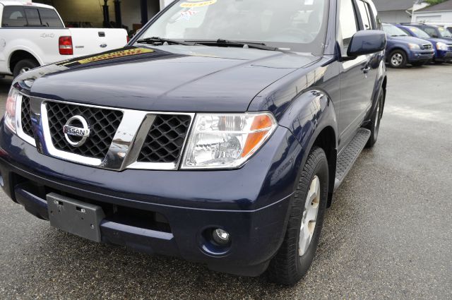 Nissan Pathfinder 2006 photo 4