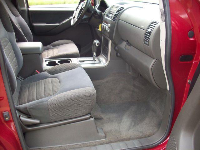 Nissan Pathfinder 2006 photo 17