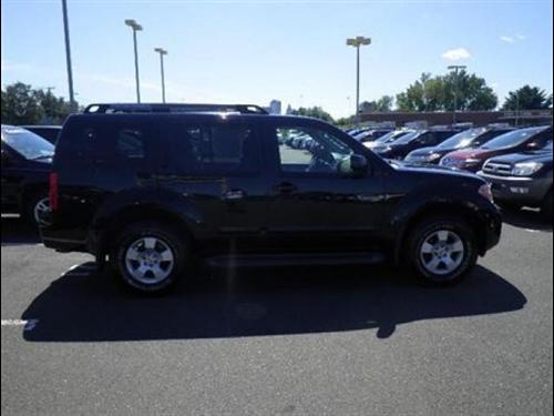 Nissan Pathfinder 2006 photo 2