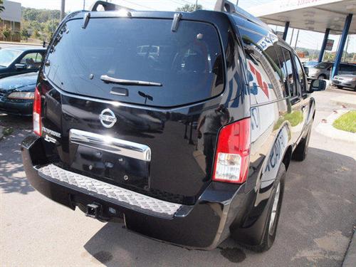 Nissan Pathfinder 2006 photo 2