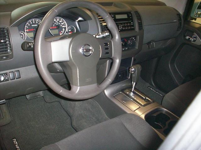 Nissan Pathfinder 2006 photo 3