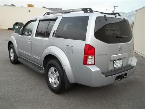 Nissan Pathfinder SE Other