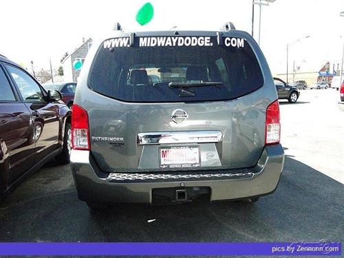 Nissan Pathfinder 2006 photo 2