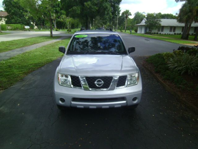 Nissan Pathfinder 2006 photo 1