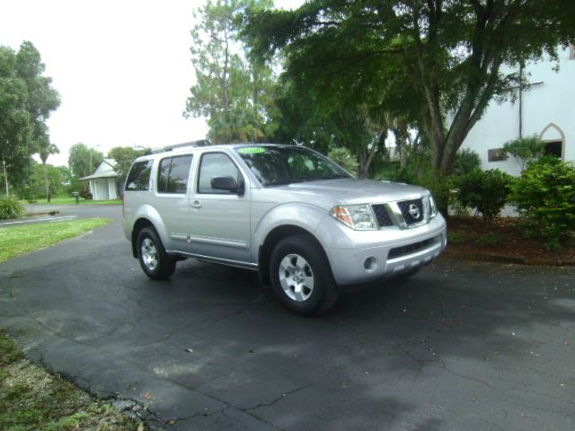 Nissan Pathfinder 2006 photo 3