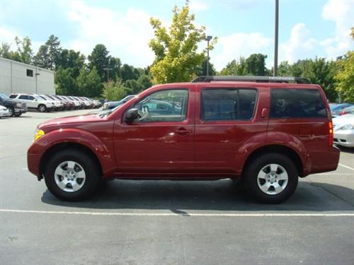 Nissan Pathfinder 2006 photo 1