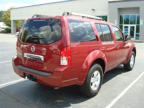 Nissan Pathfinder 2006 photo 3