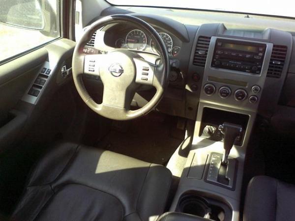 Nissan Pathfinder 2007 photo 2