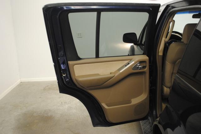 Nissan Pathfinder 2007 photo 2