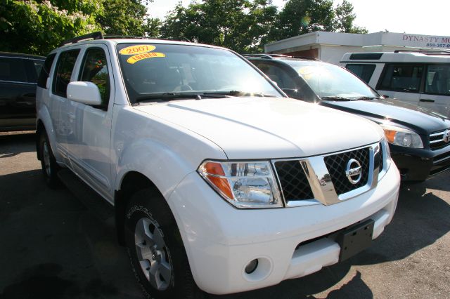Nissan Pathfinder 2007 photo 1