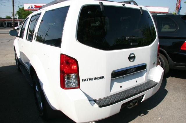 Nissan Pathfinder 2007 photo 3