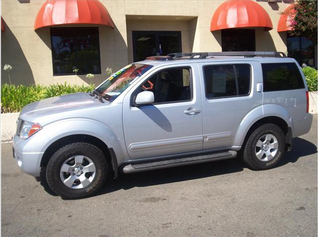 Nissan Pathfinder 2007 photo 1