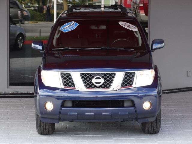 Nissan Pathfinder 2007 photo 2