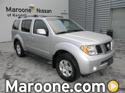 Nissan Pathfinder SE Other