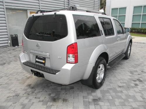 Nissan Pathfinder 2007 photo 2