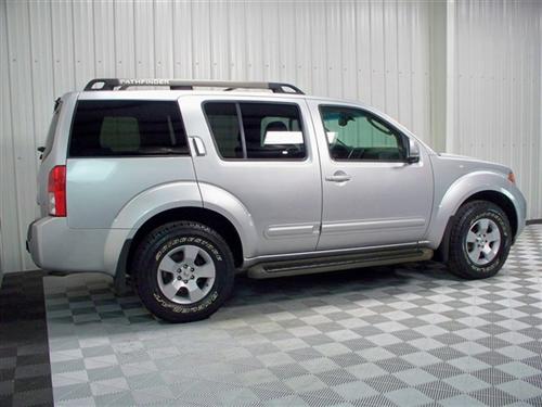 Nissan Pathfinder 2007 photo 2