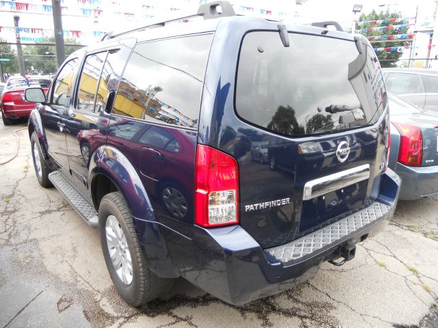 Nissan Pathfinder 2007 photo 2